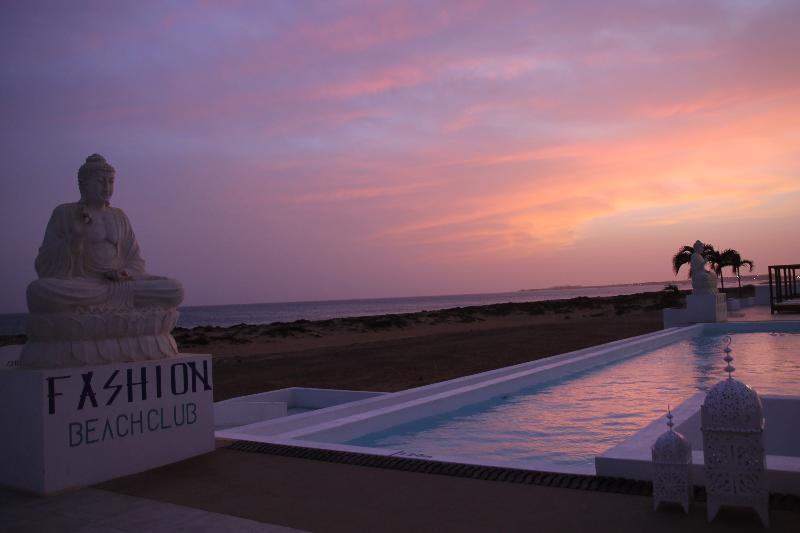 Hotel Livvo Budha Santa Maria